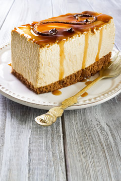 coffee cake with caramel