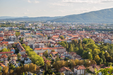 Fototapeta na wymiar Ausblick und Sehenswürdigkeiten von Maribor, Slowenien