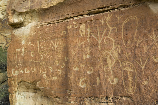 Petroglyphs, up to 1500 years old, Crow Canyon, New Mexico