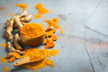 Raw turmeric root curcuma longa powder