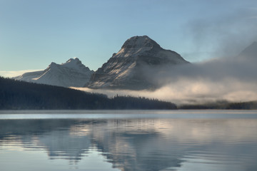 Fototapeta na wymiar Bow Lake in The Canadian Rockies