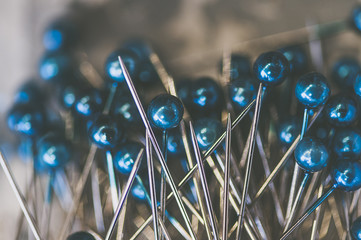 Close up épingles de couture à tête ronde