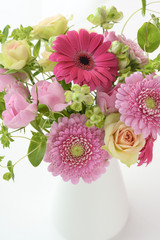 ガーベラ　バラ　ブーケ　背景素材