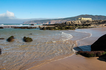 Europas Schönheiten der Stand, Land, Natur und Straßen mit Sonne, Wolken und Nebel