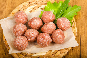 Raw meat balls