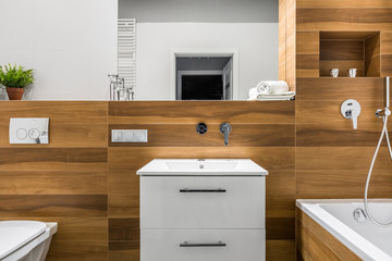 Sink, toilet and bath tub