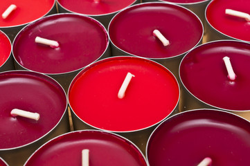 rote Teelichter