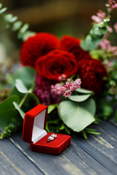 wedding offer with roses and wedding ring