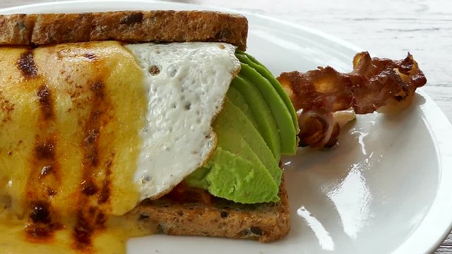 Sandwich Bacon with Avocado
