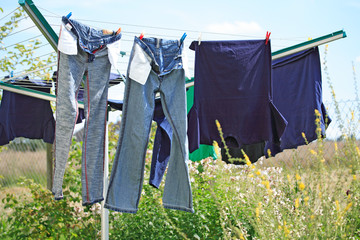 Wäscheständer im Garten