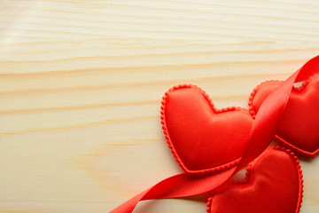 Fototapeta premium Red hearts and ribbons