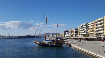 Fototapeta na wymiar VOLOS, GREECE - DECEMBER 27 2017: Boat in the harbour of Volos city, Greece