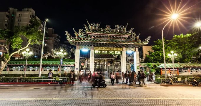 Taipei Longshan Temple NIGHT VIEW timelapse in taiwan