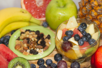 healthy breakfasts with fresh fruits and dried fruits juices, smoothies and fruit salads