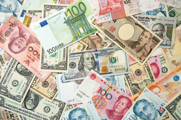 様々な海外の紙幣