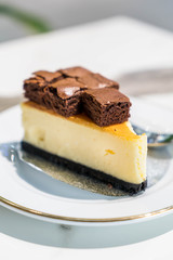 cheese cake with brownies