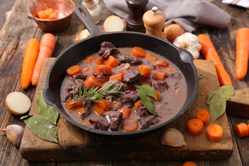 beef,carrot and wine sauce