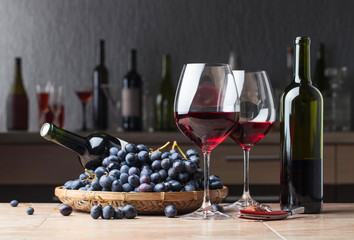 Fototapeta Red wine and grapes. obraz