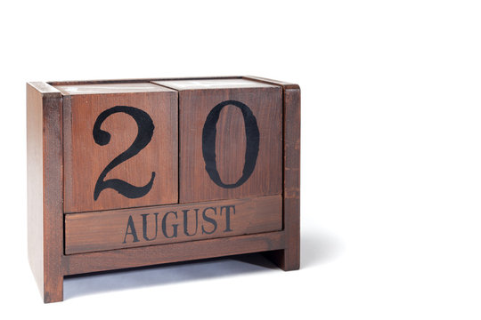 Wooden Perpetual Calendar set to August 20th