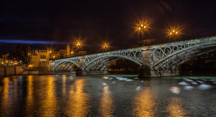 Fototapeta na wymiar Puente Triana