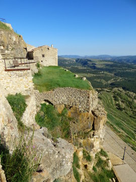 Ares del Maestre. Pueblo de la Comunidad Valenciana, España. Situado en la provincia de Castellón, en la comarca del Alto Maestrazgo.