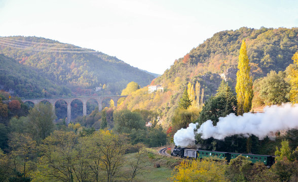 Fototapeta Mastrou, train à vapeur de l'ardèche