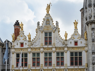 Obraz premium Brujas, ciudad de canales y puentes belga , capital de Flandes Occidental, al noroeste de Bélgica, Europa