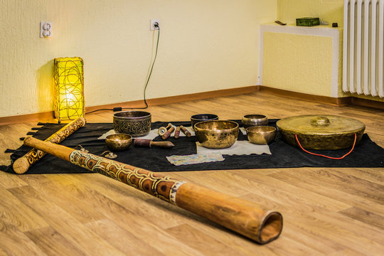 Tibetan sound massage