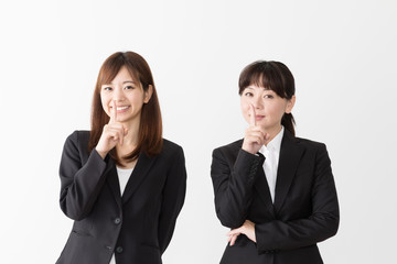 ビジネスウーマン　白バックイメージ