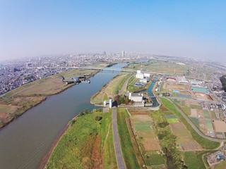 江戸川上空のドローン
