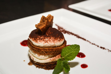 Tiramisu mit Himbeeren