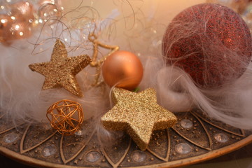 Weihnachtsdeko in Pastell und Gold