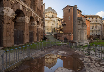 Fototapeta premium Rome (Italy) - The Tiber river and the monumental Lungotevere with 'Isola Tiberina' island, jewish district and 'Teatro Marcello' ruins