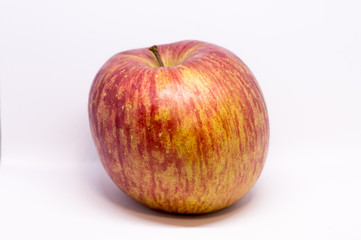 真正面から撮ったリンゴ