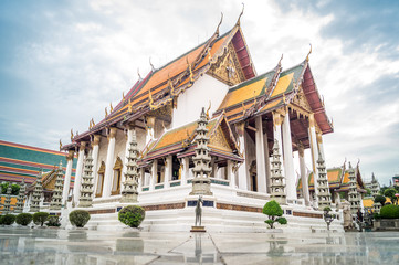 Fototapeta na wymiar temple in bangkok