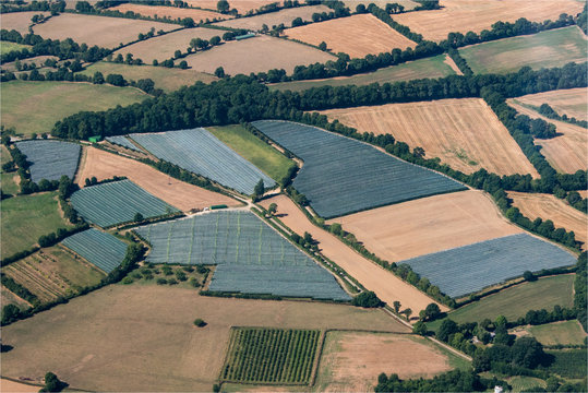 Photo aérienne de champs à Mazière-en-Gâtine dans les Deux Sèvres en France