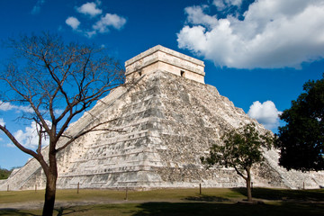Fototapeta na wymiar Chichen Itza in Yucatan Mexico