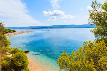 Cercles muraux Plage de la Corne d'Or, Brac, Croatie View of Zlatni Rat beach (Golden Horn) with beautiful sea water, most famous beach of Adriatic Sea, Brac island, Croatia