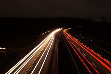 Fototapeta na wymiar Nächtliche Autobahn in die Eifel