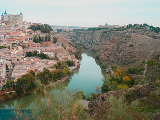 Fototapeta na wymiar Beautiful panoramic view of the city of Toledo in Spain