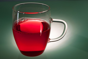 Roter Tee in Glastasse, Rotes Getränk
