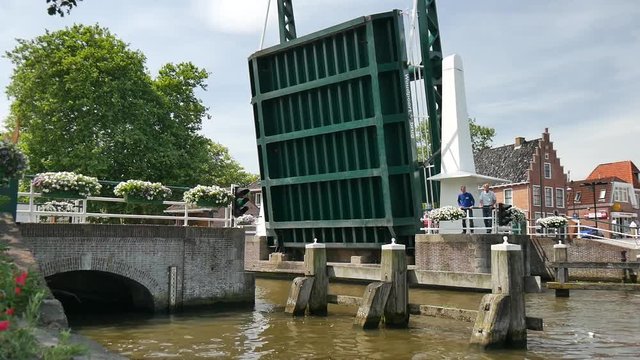 Ponte levatoio a Dokkum in Olanda