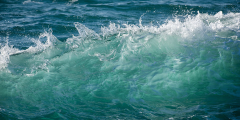 breaking ocean waves