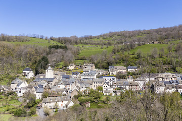 Fototapeta na wymiar Village de Saint-Chély-d'Aubrac sur le chemin de Saint Jacques de Compostelle, classé Patrimoine Mondial de l'UNESCO