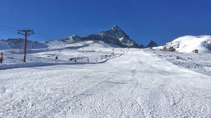 Fototapeta na wymiar pista da sci a Crissolo località del Piemonte