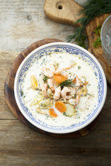 Cream soup with mussels and shrimps