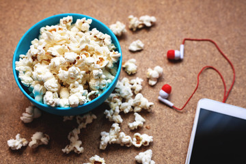 popcorn with a smartphone