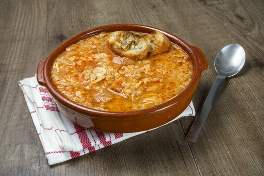 Sopas de ajo castellanas