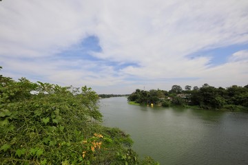 Fototapeta na wymiar The major rivers flowing through Ratchaburi are called Mae Klong.