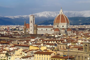 Naklejka premium The Dome of Florence (Cathedral of Santa Maria del Fiore) as seen from Piazzale Michelangelo. Winter season, Italy.
